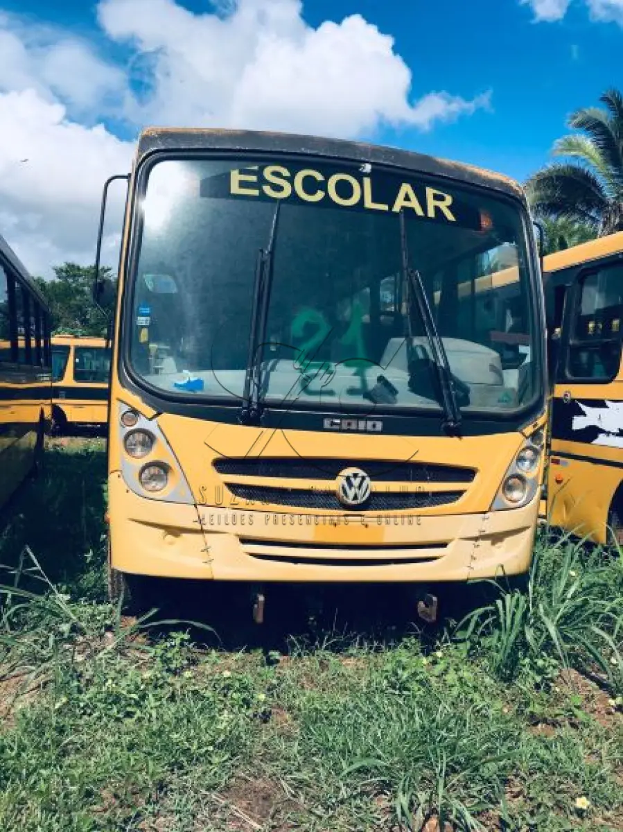 LOTE 021 - Ônibus VW/15-190, cor amarela, Placa OUD-8538, a diesel, ano fab/mod.2012/2013 , chassi 9532E82W1DR306972, Renavam 506205142. (Transferência por Declaração - S/CRV). DPVAT R$ 8,08 +&nbsp; MULTAS R$ 286,40