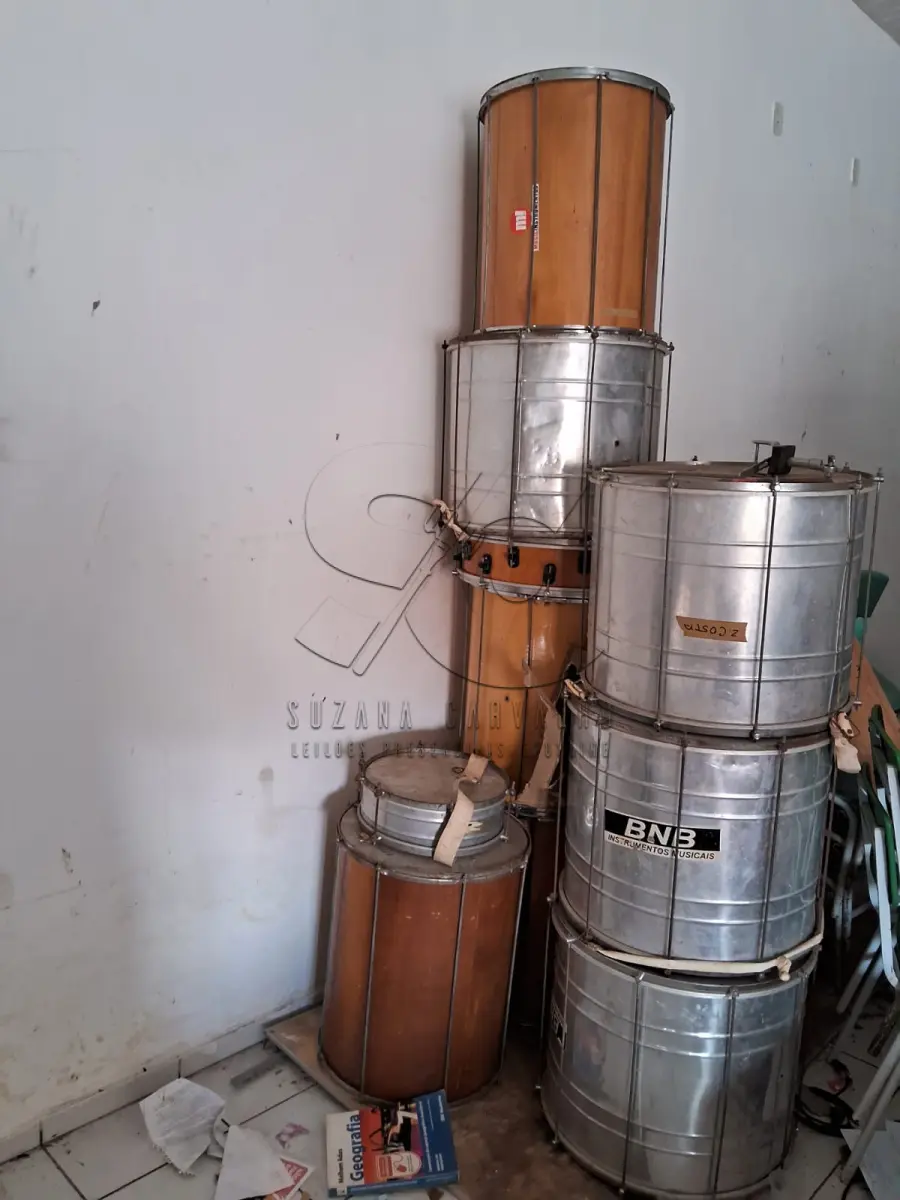 LOTE 006 - MOBILIÁRIOS