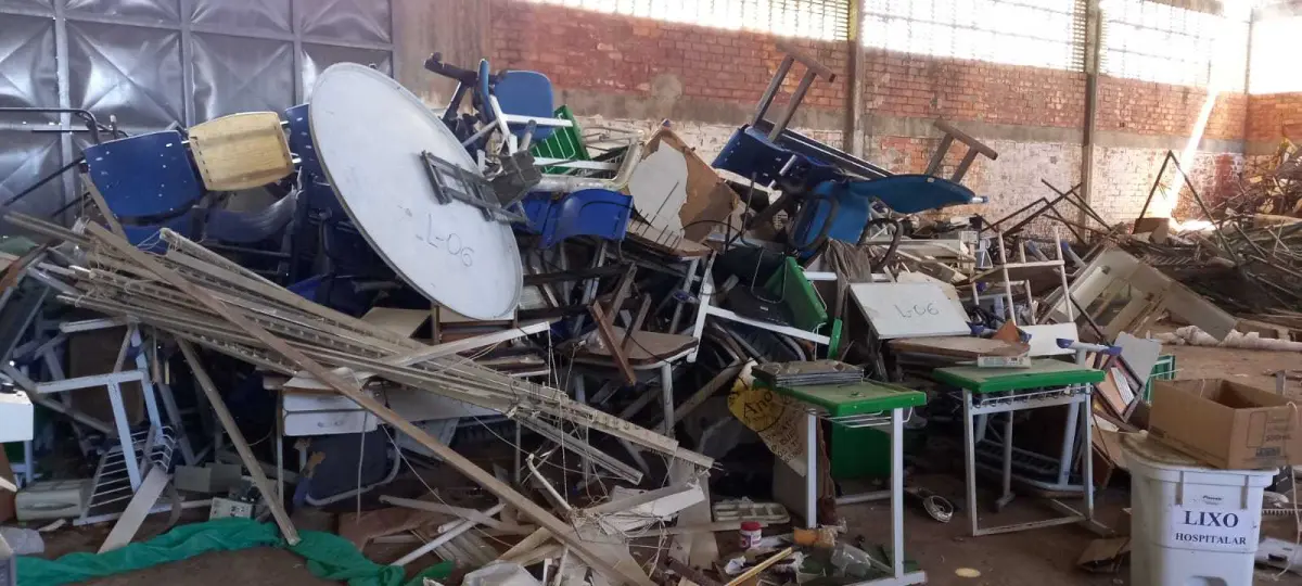 LOTE 006 - SUCATAS DIVERSAS