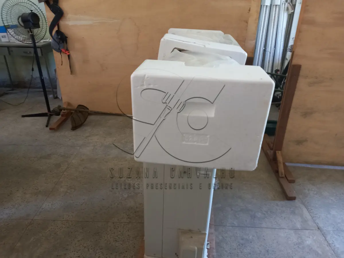 LOTE 009 -  MOBILIÁRIOS