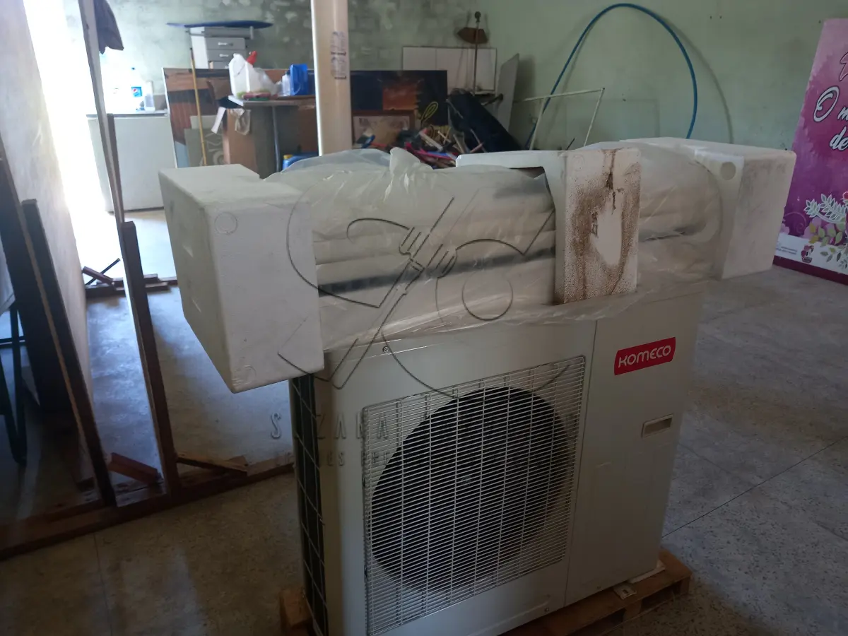 LOTE 009 -  MOBILIÁRIOS