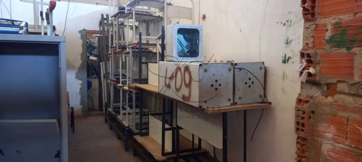 LOTE 009 - SUCATAS DIVERSAS