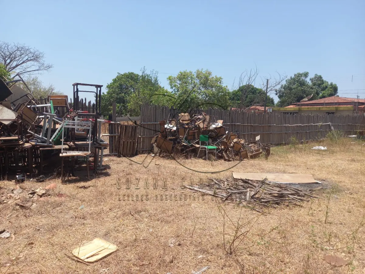 LOTE 003 - MOBILIÁRIOS