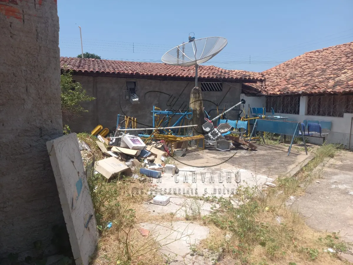 LOTE 007 -  MOBILIÁRIOS