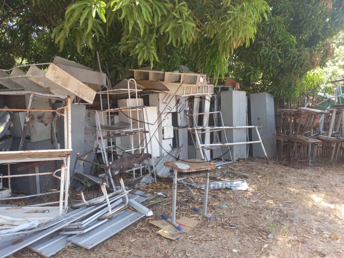 LOTE 008 -  MOBILIÁRIOS