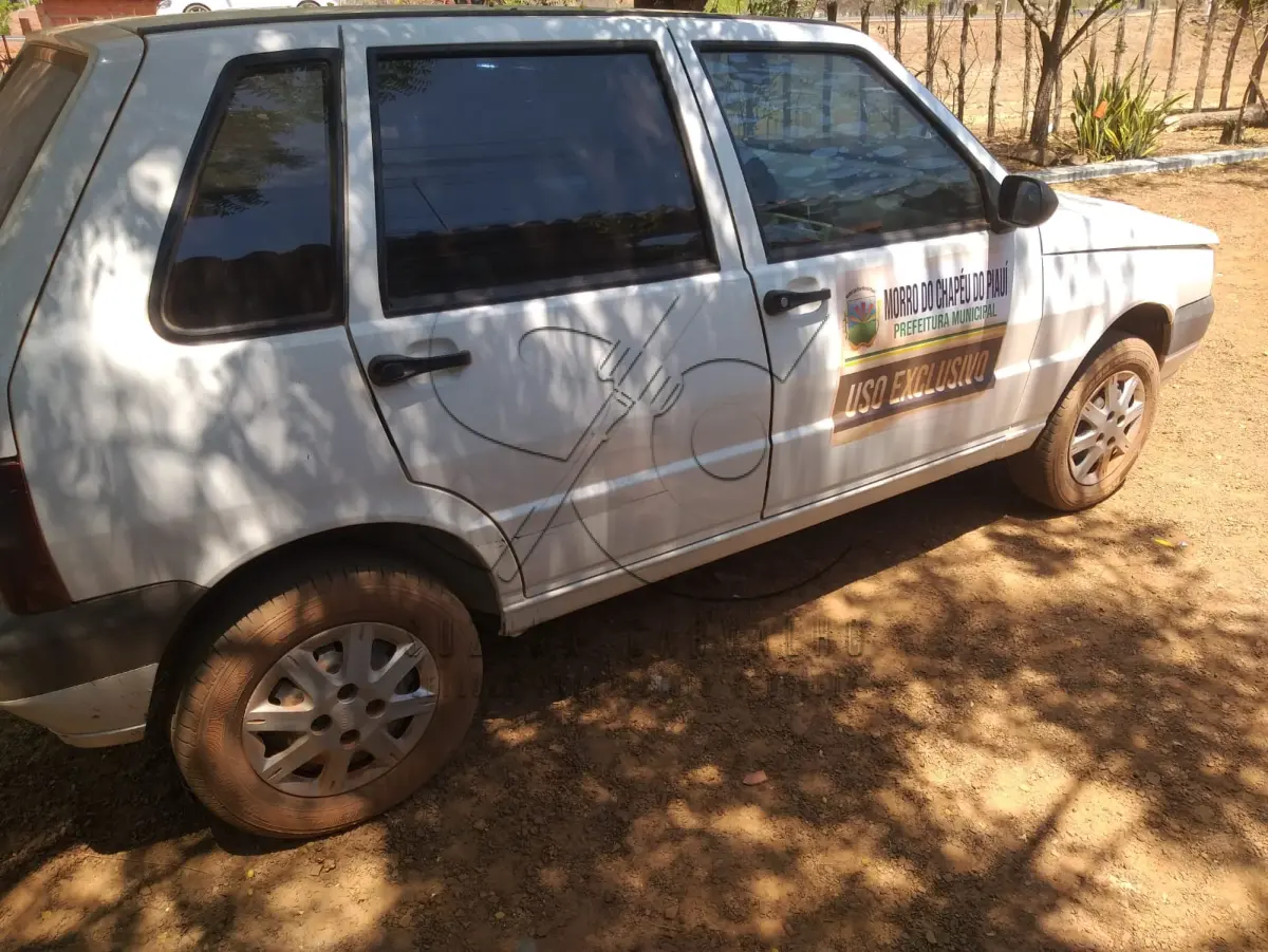 LOTE 015 - FIAT UNO