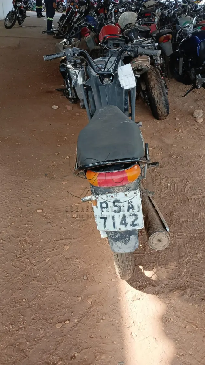 LOTE 004 - MOTO HONDA