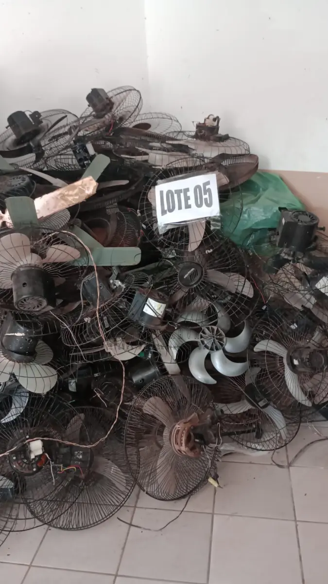 LOTE 005 - MATERIAIS DIVERSOS