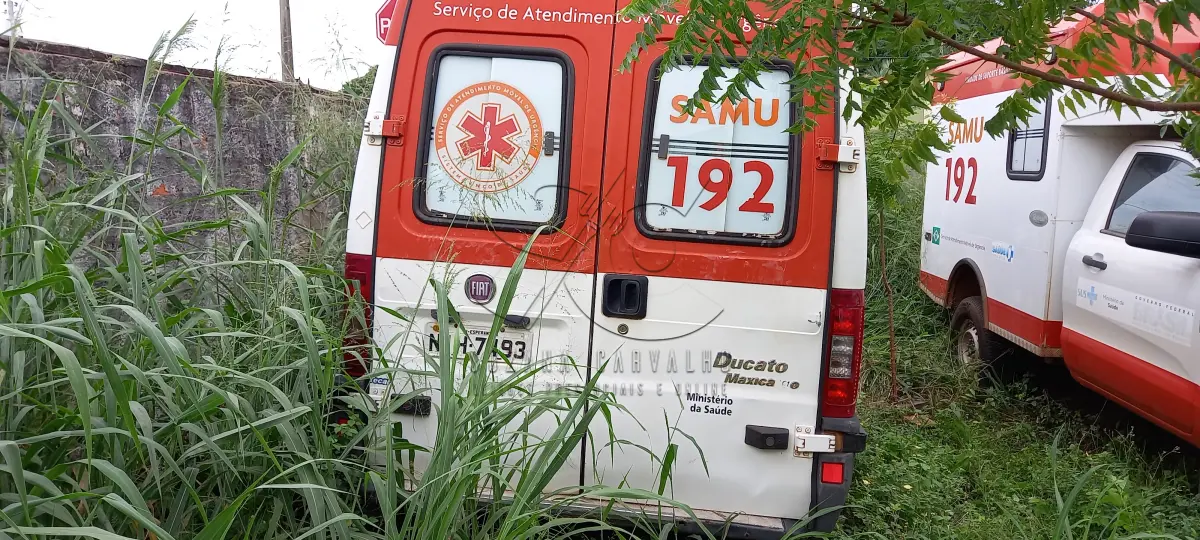 LOTE 025 - CAMIONETA AMBULÂNCIA FIAT