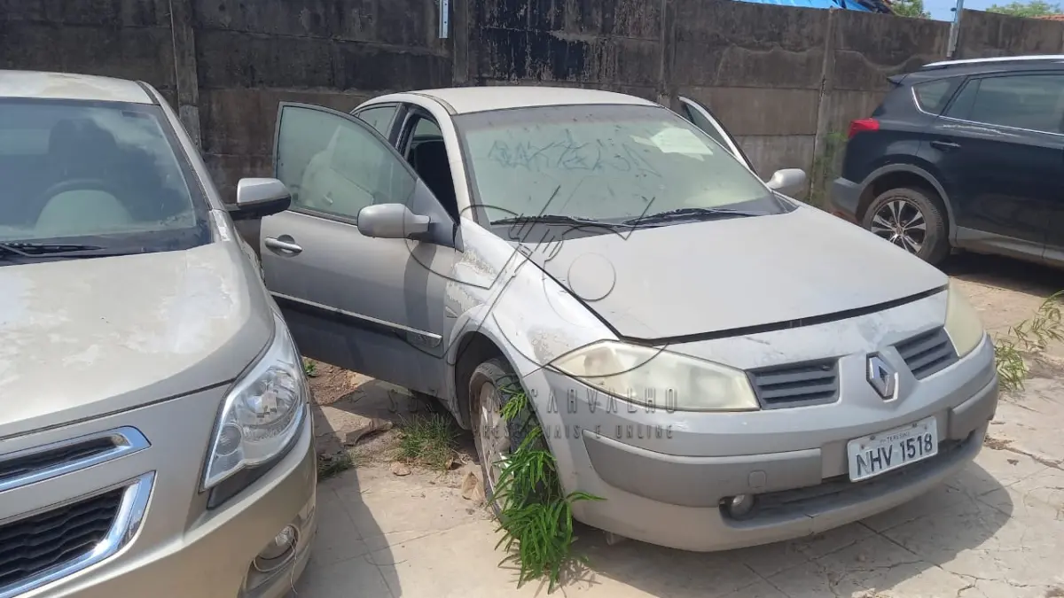 LOTE 013 - VEÍCULO RENAULT MEGANE