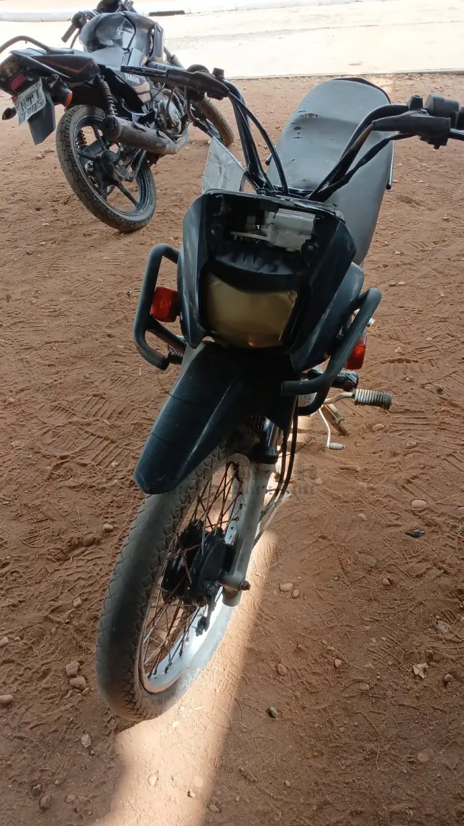 LOTE 004 - MOTO HONDA