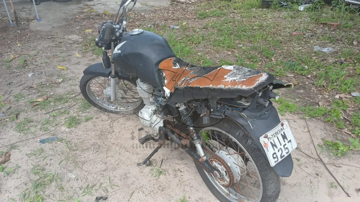 LOTE 001 - MOTO HONDA