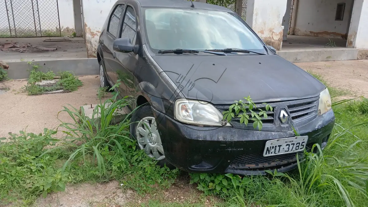 LOTE 001 - VEÍCULO RENAULT