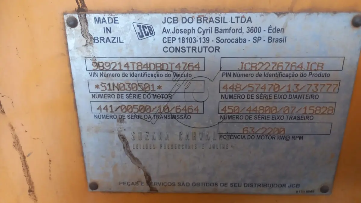 LOTE 032 - RETROESCAVADEIRA