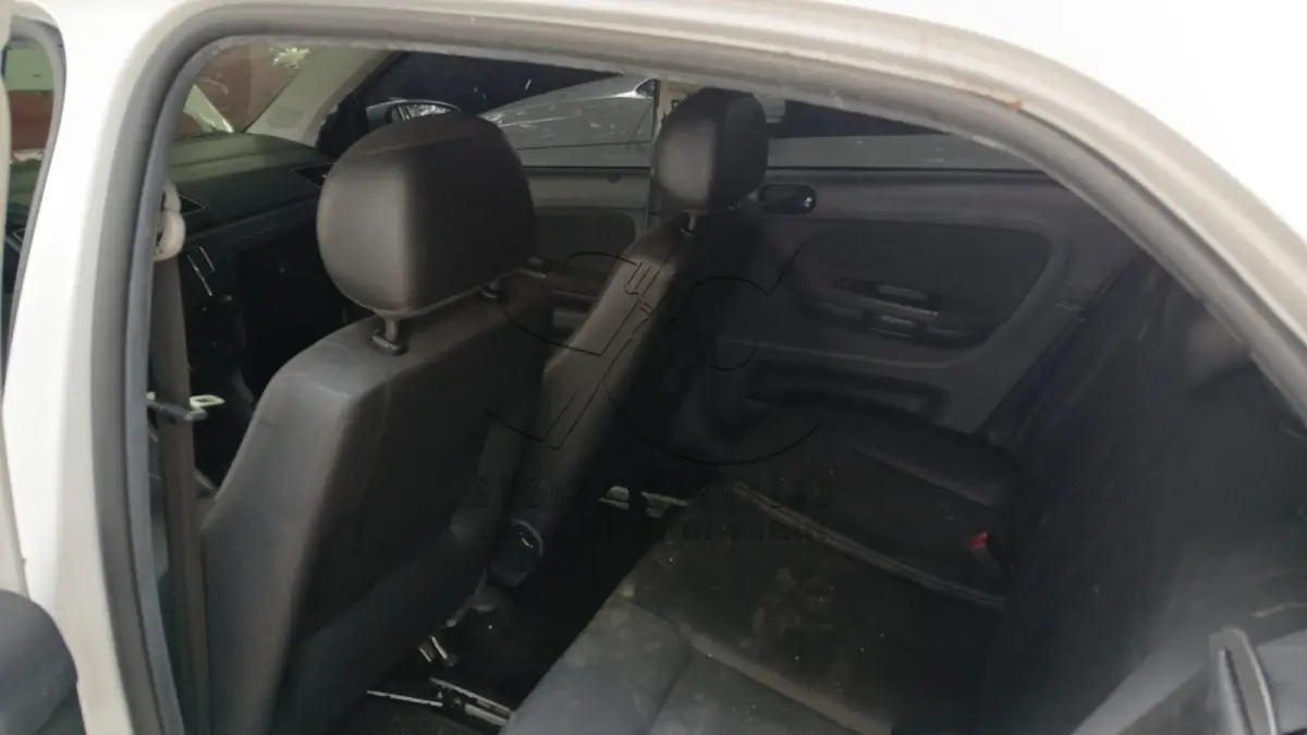 LOTE 006 - VEÍCULO VW