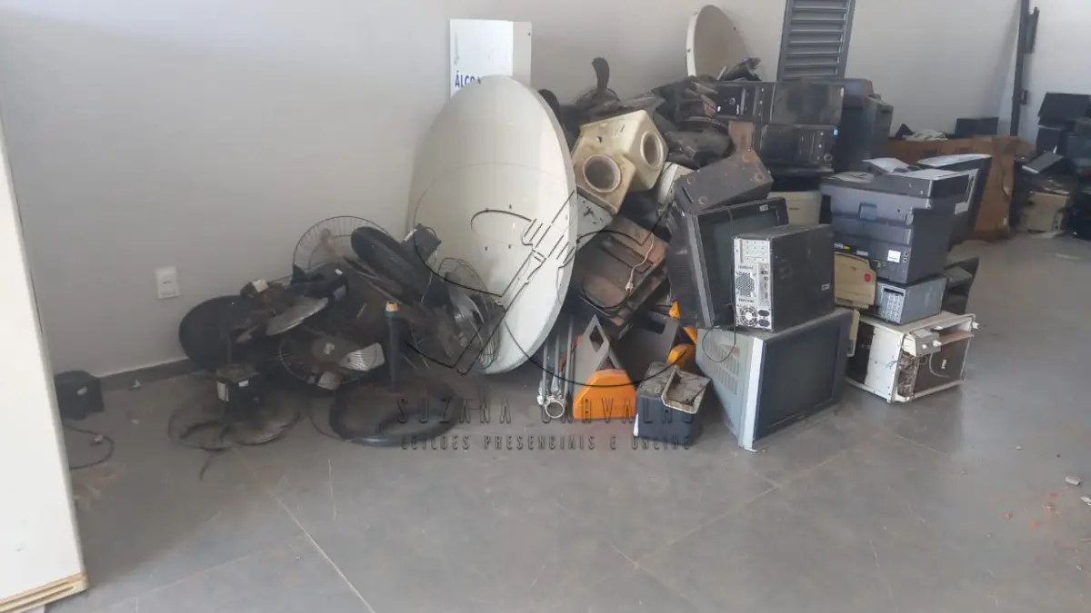 LOTE 018 - MATERIAIS DIVERSOS