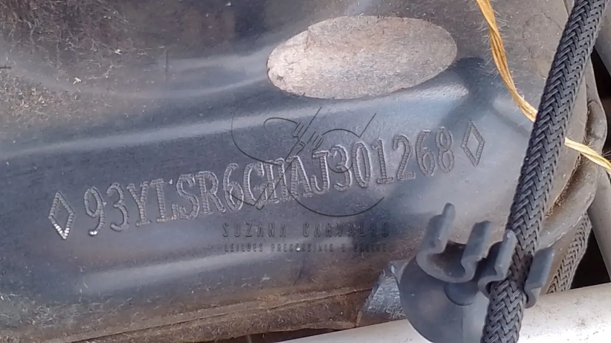 LOTE 001 - VEÍCULO RENAULT