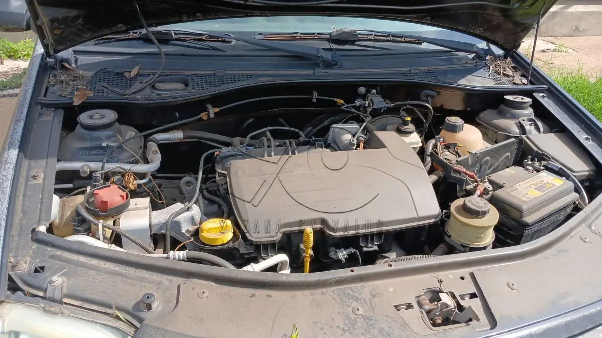 LOTE 001 - VEÍCULO RENAULT