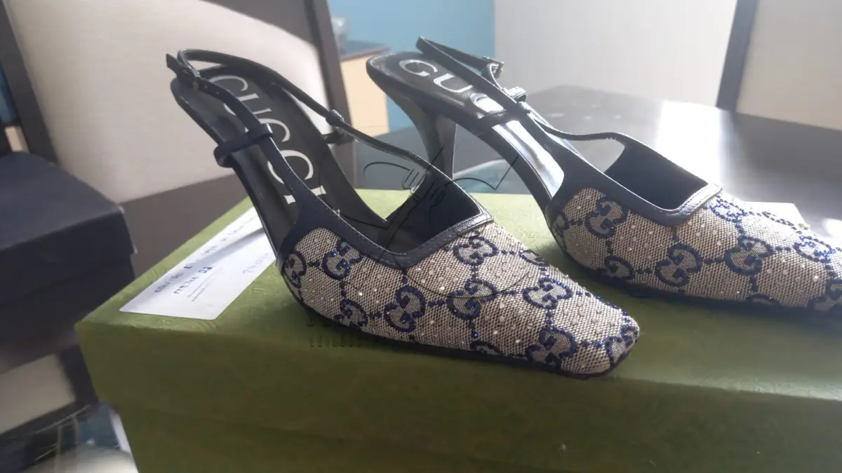 LOTE 004 - BOLSA/SAPATO D&G/ GUCCI ORIGINAIS