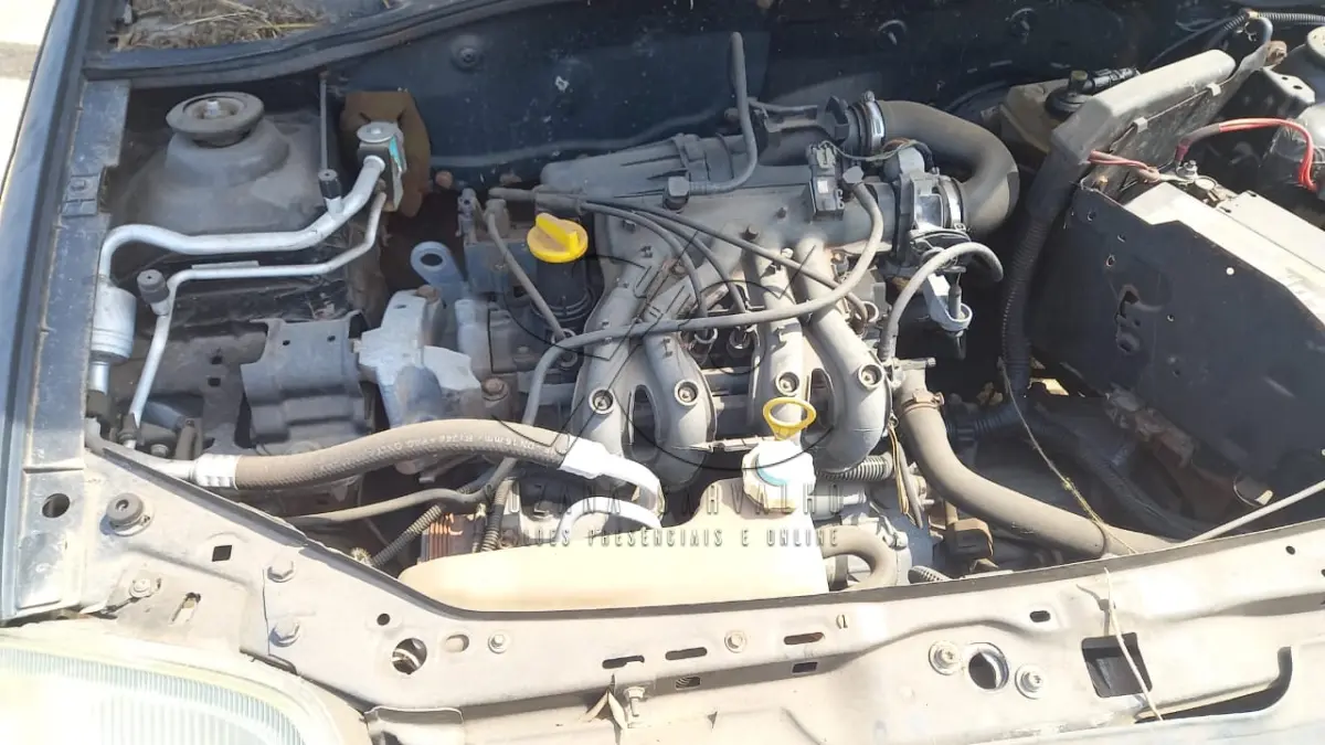 LOTE 015 - VEÍCULO RENAULT CLIO RL