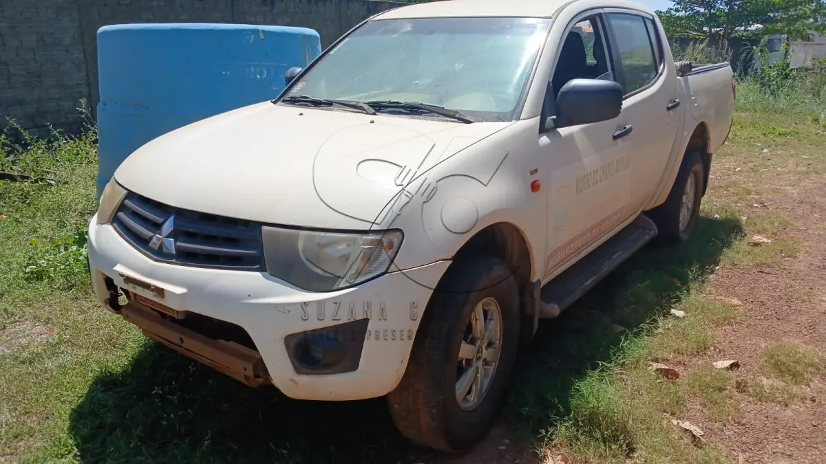 LOTE 003 - MMC/L200 PIM5806