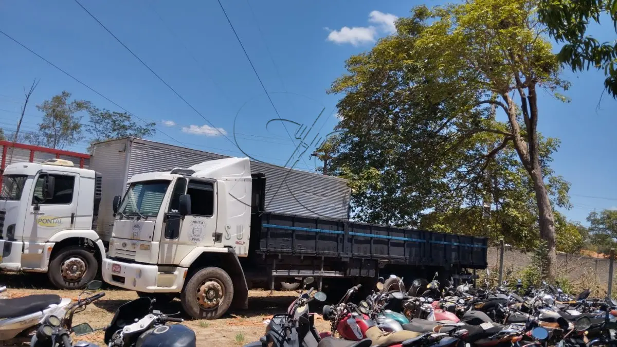 LOTE 015 - FORD CARGO 2422 BELP SL 2009