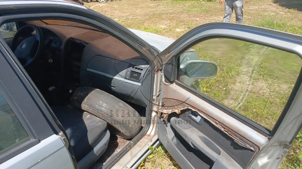 LOTE 005 - SUCATA FIAT PÁLIO