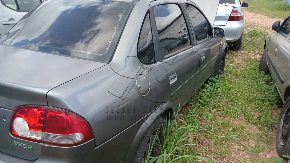 LOTE 003 - CHEV CLASSIC LS