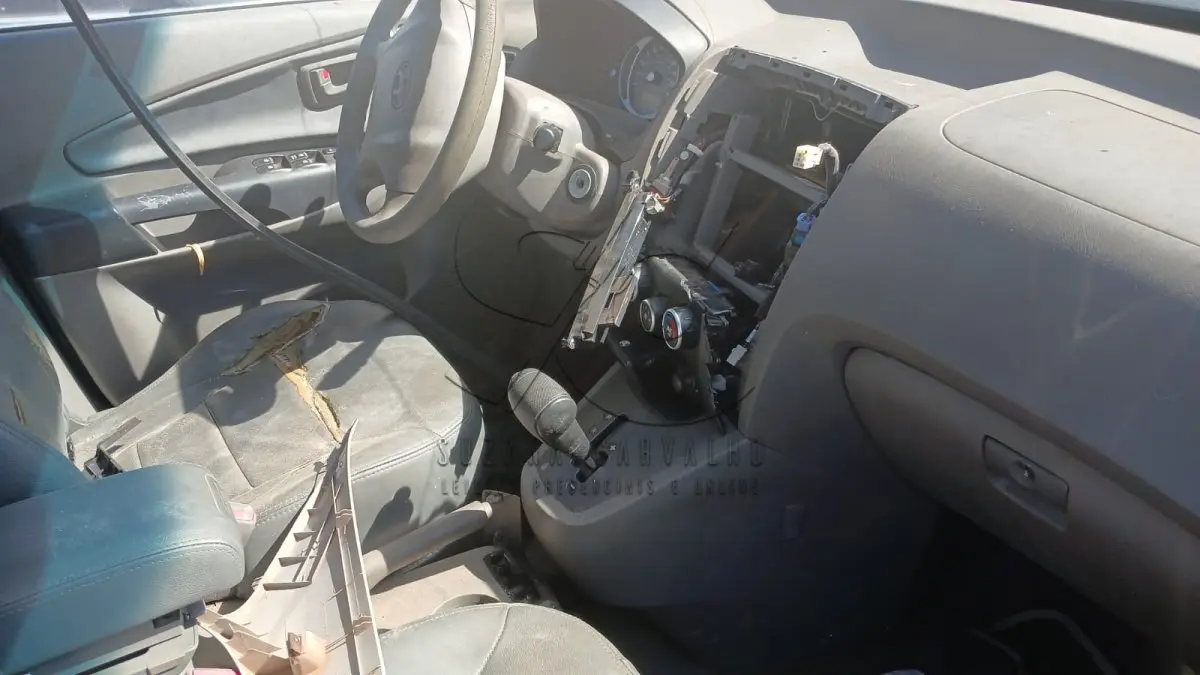 LOTE 002 - HYUNDAI TUCSON 2008