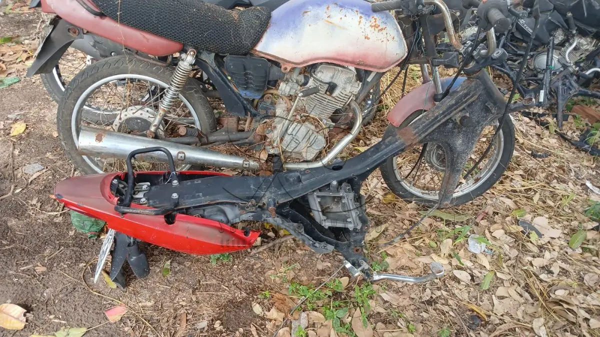 LOTE 016 - SUCATA HONDA CG 125 2002