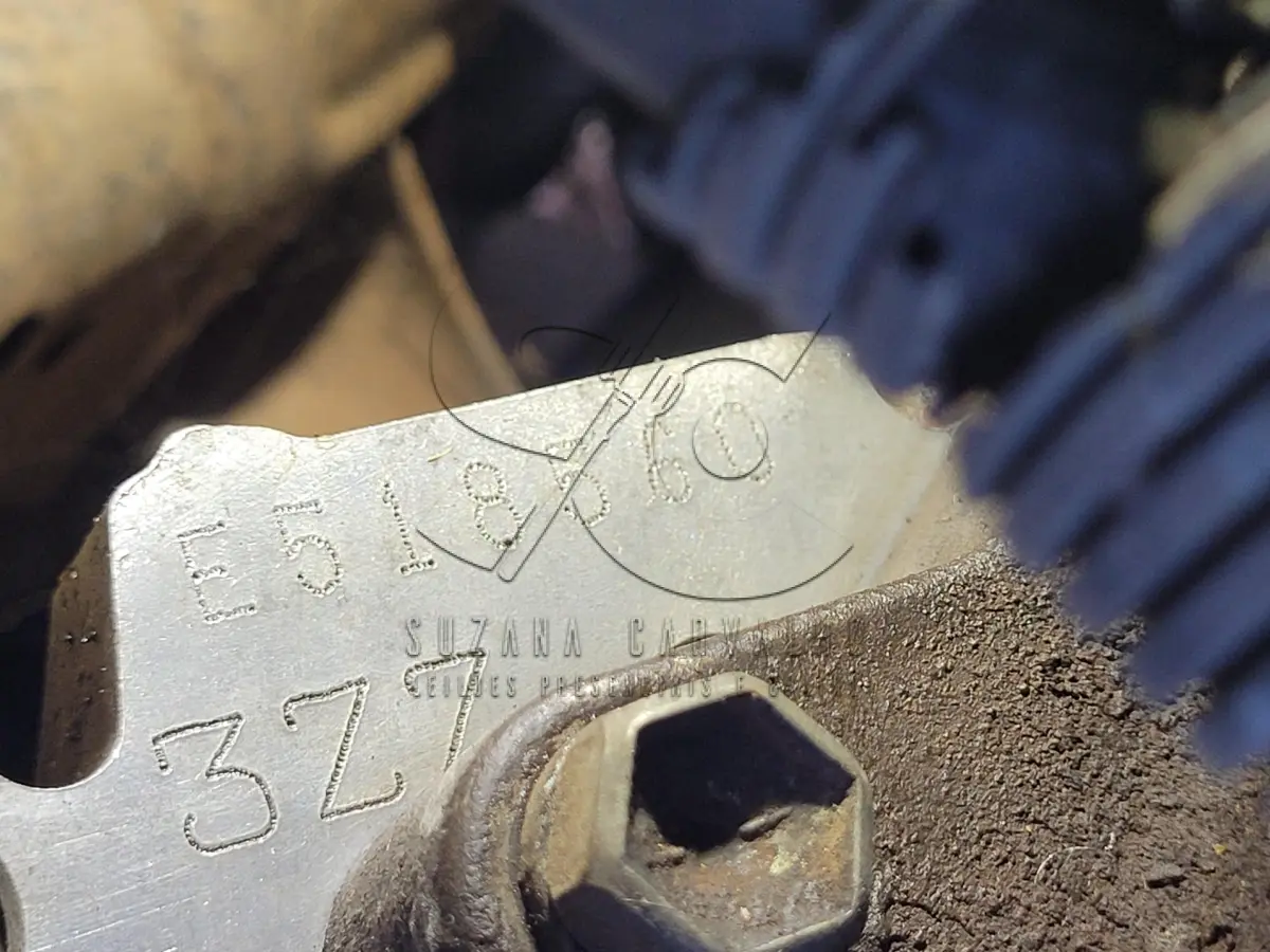 LOTE 002 - TOYOTA COROLLA