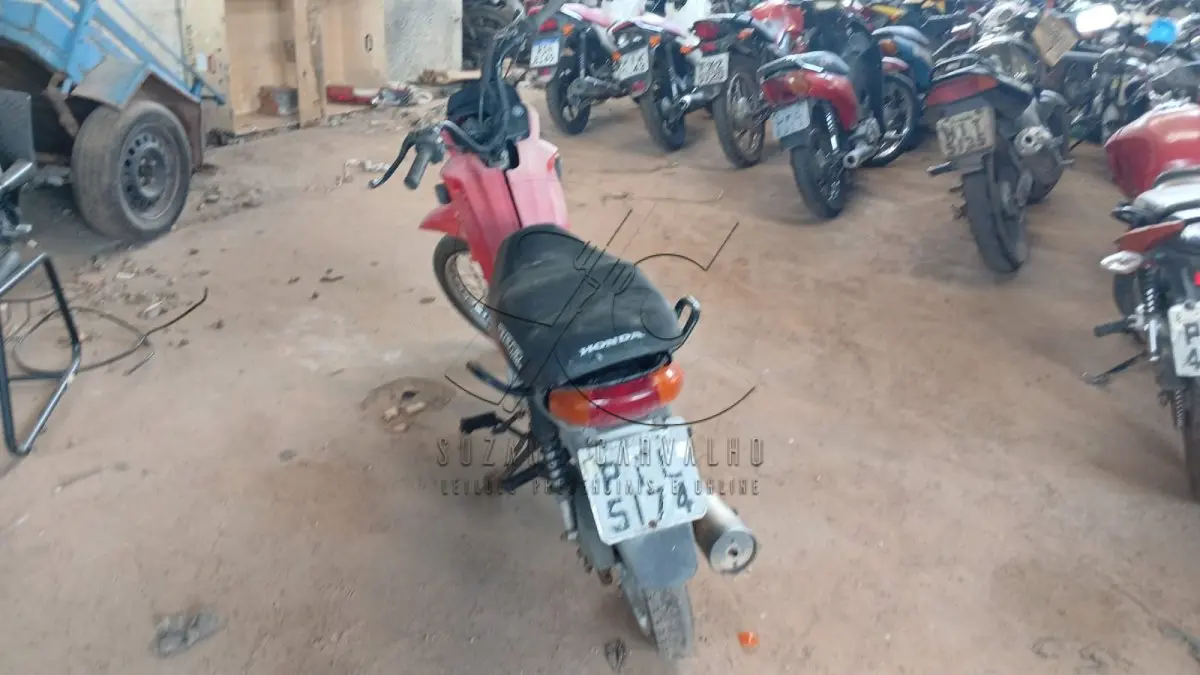 LOTE 010 - HONDA POP 100 2015