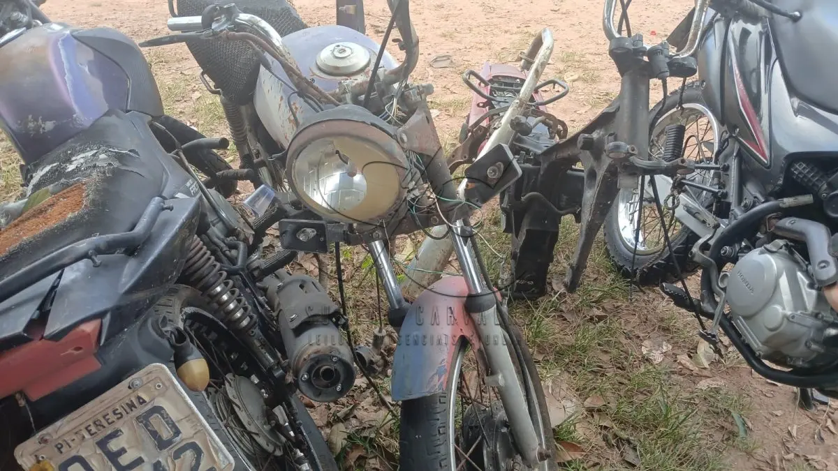LOTE 015 - SUC.HONDA CG125  NÃOVENDIDO