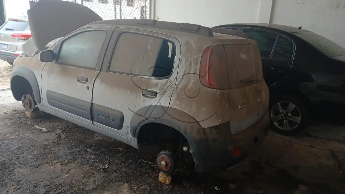 LOTE 002 - FIAT UNO WAY