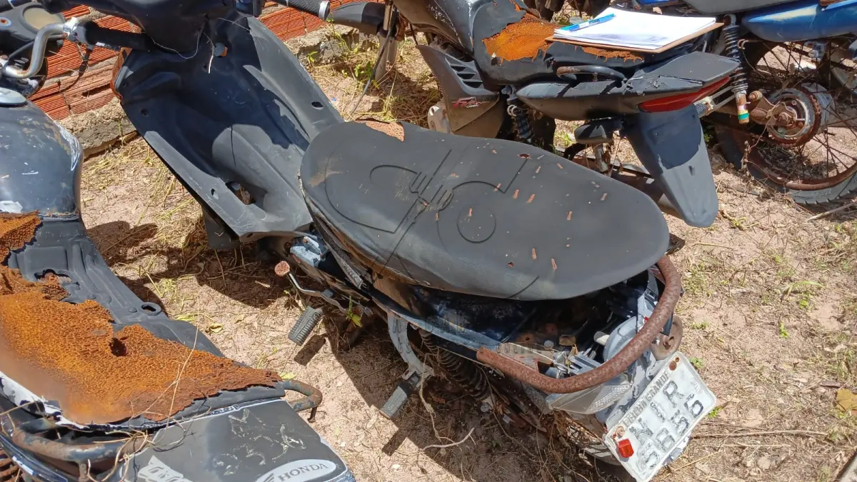 LOTE 007 - SUCATA YAMAHA T115 EM PARNAÍBA