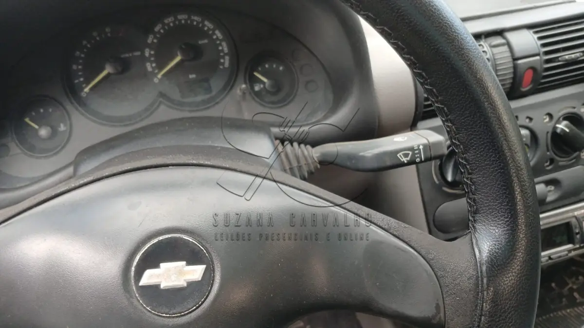 LOTE 003 - CHEV CLASSIC LS