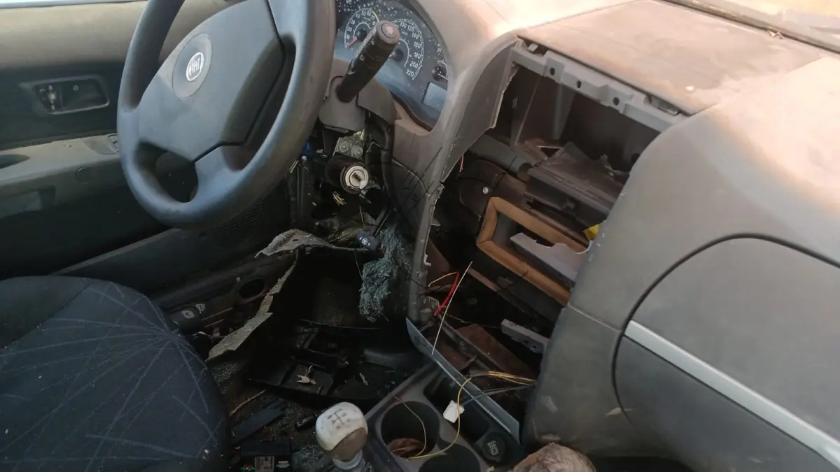 LOTE 005 - SUCATA FIAT PÁLIO