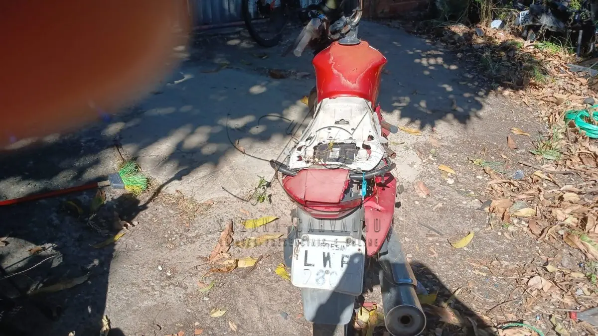 LOTE 008 - HONDA CG 150 TITAN ES 2004