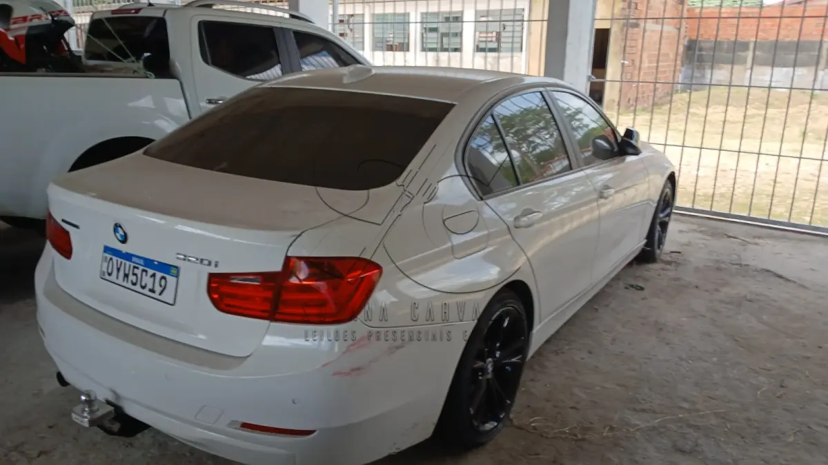 LOTE 008 - I BMW 320I ACTIVE FLEX