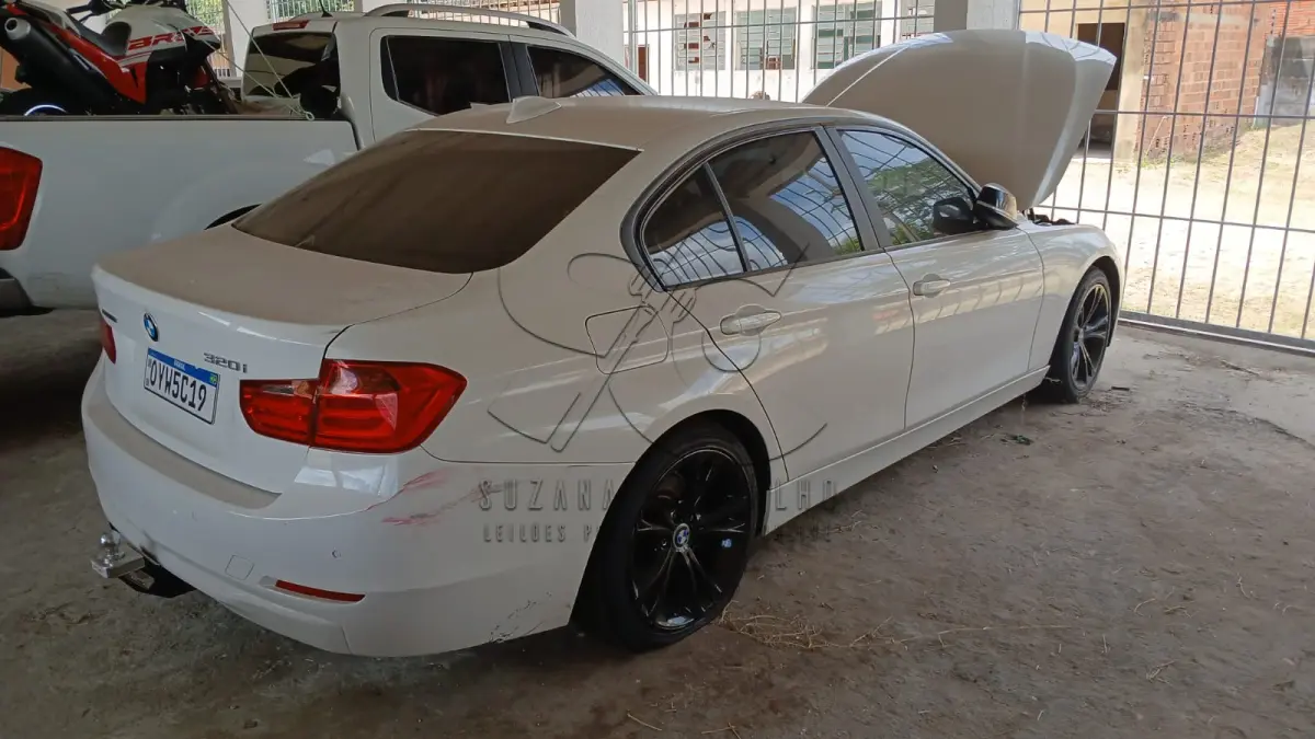 LOTE 008 - I BMW 320I ACTIVE FLEX