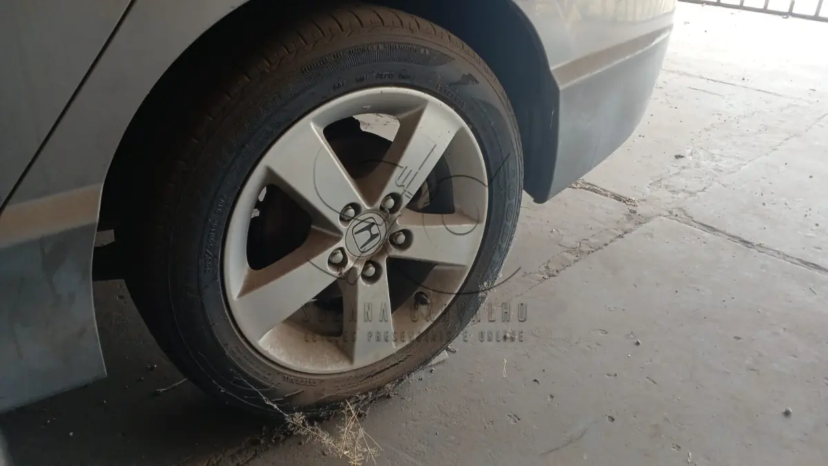 LOTE 003 - HONDA CIVIC LXS