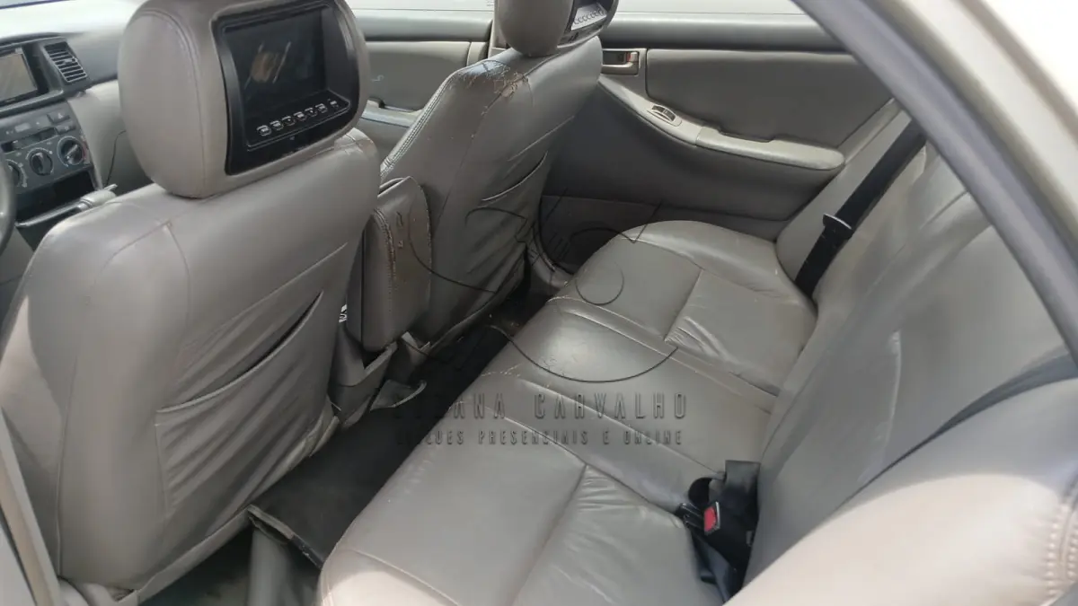 LOTE 002 - TOYOTA COROLLA