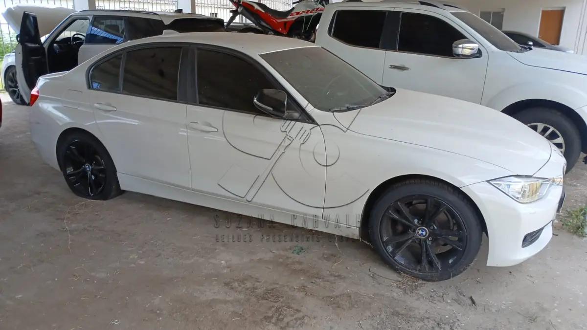 LOTE 008 - I BMW 320I ACTIVE FLEX