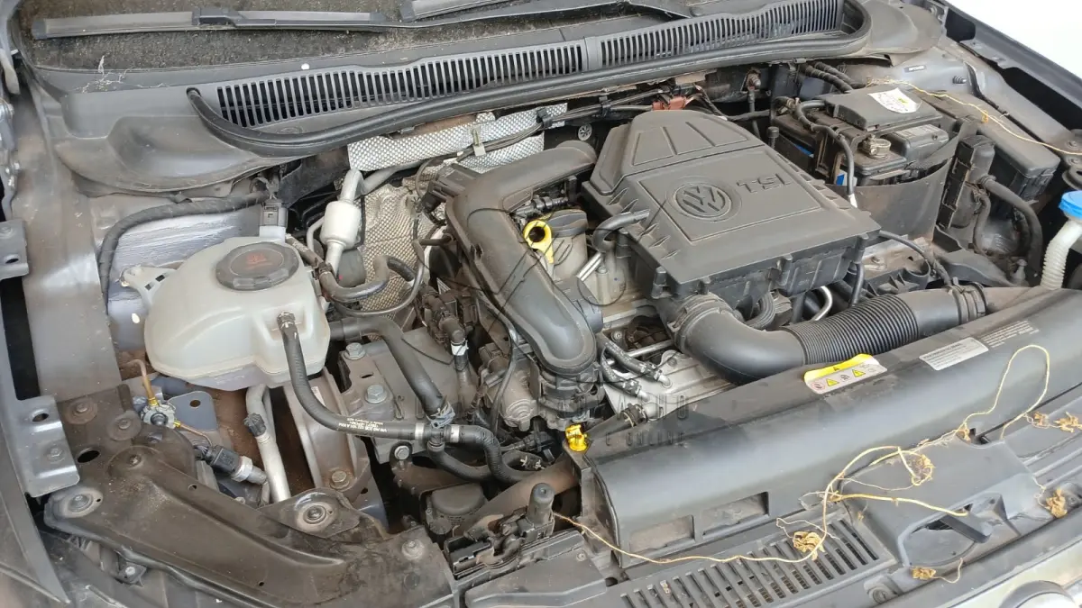 LOTE 004 - VW POLO CL ADA