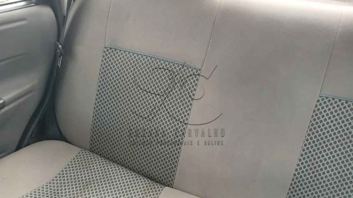 LOTE 003 - CHEV CLASSIC LS