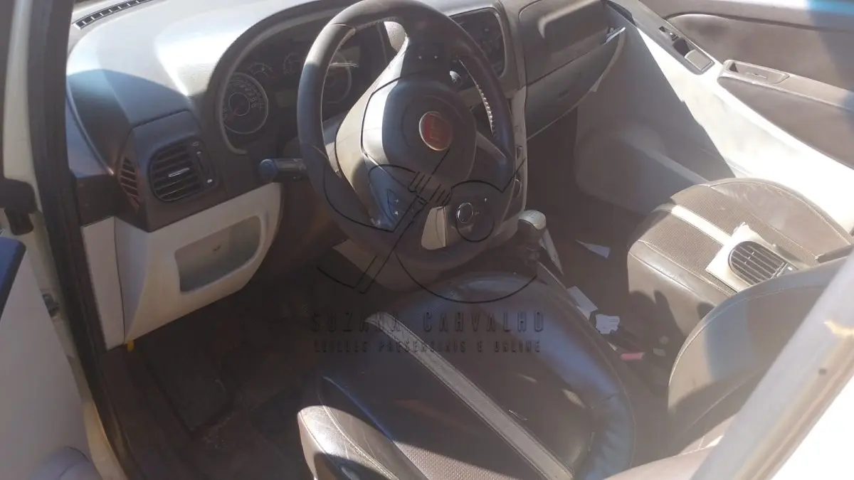 LOTE 003 - FIAT IDEA ESSENCE 1.6 2014/2015