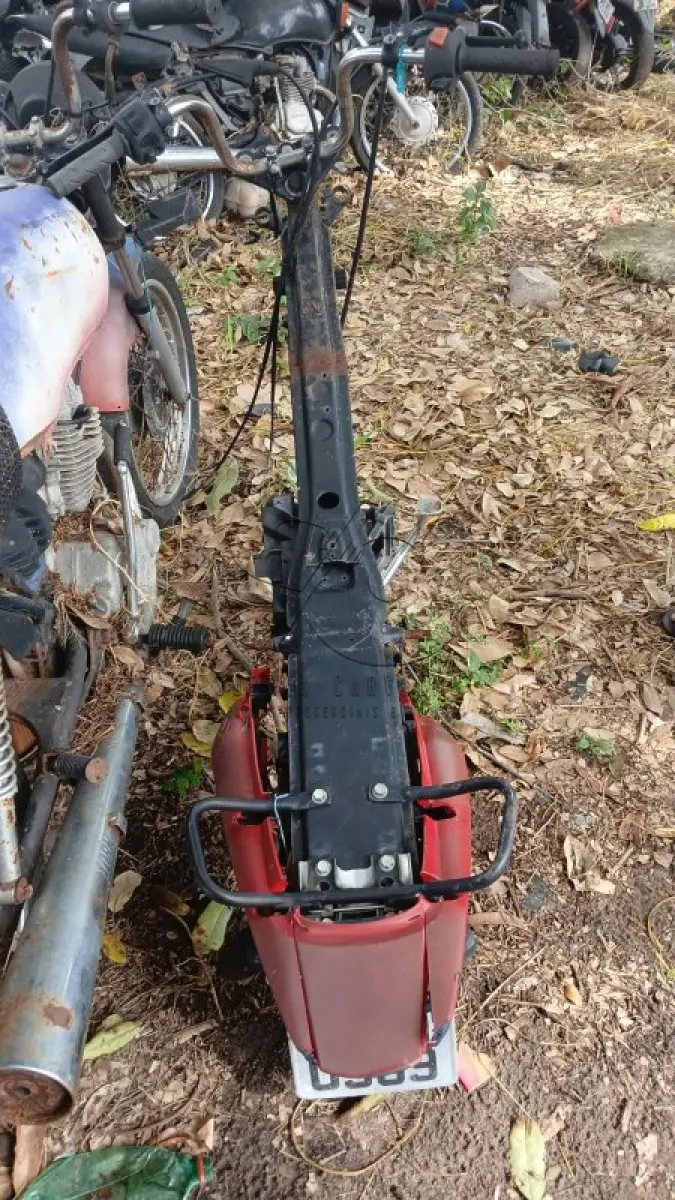 LOTE 016 - SUCATA HONDA CG 125 2002