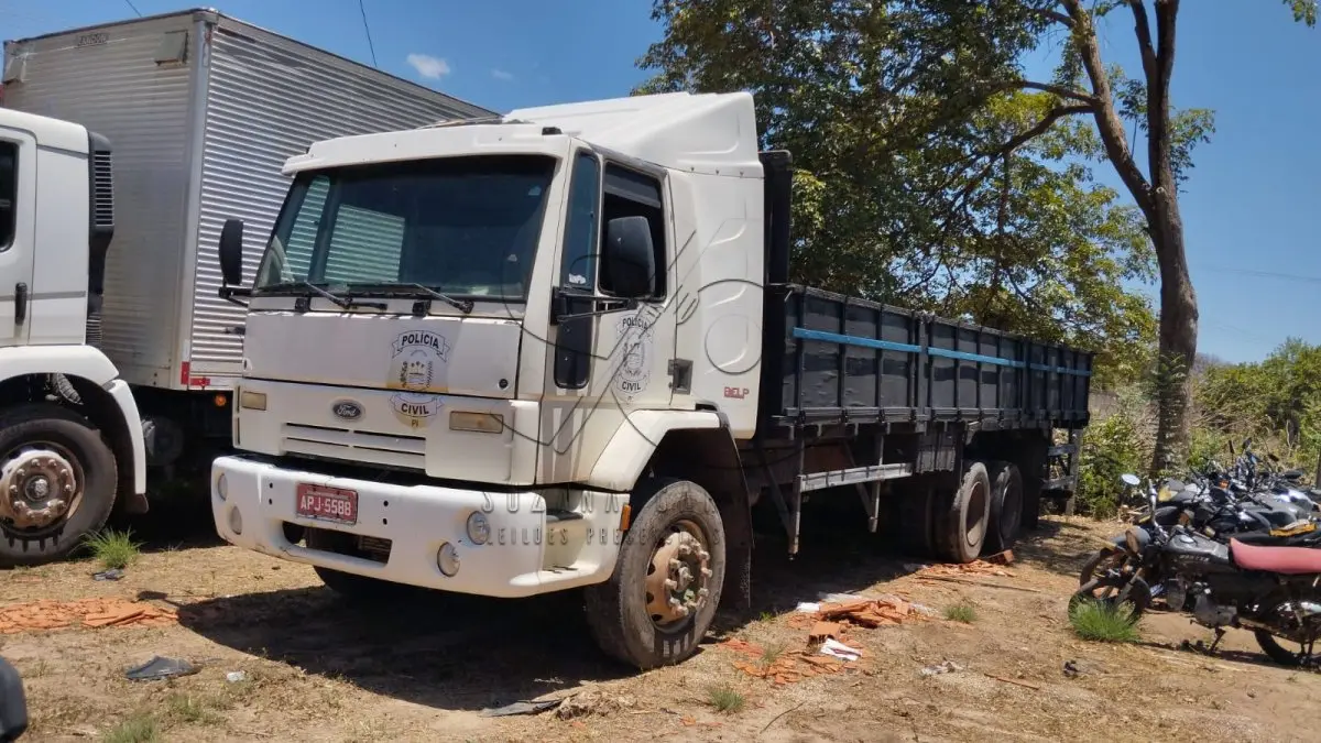 LOTE 015 - FORD CARGO 2422 BELP SL 2009