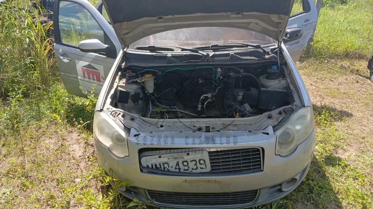 LOTE 005 - SUCATA FIAT PÁLIO