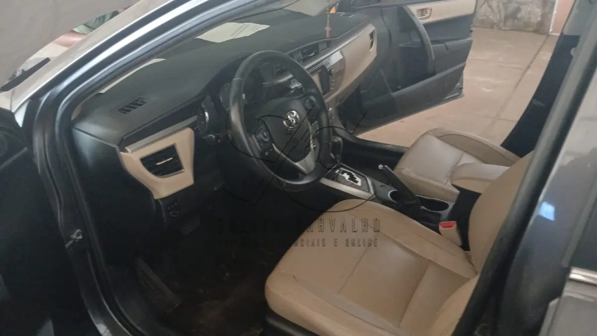LOTE 012 - TOYOTA COROLLA ALTIS FLEX